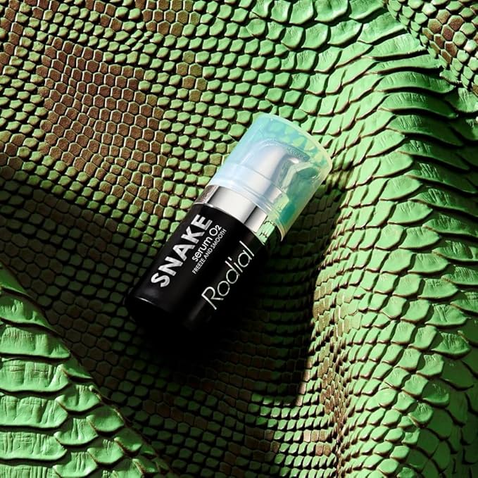 Rodial Snake Serum O2 0.2fl.oz High-Performance Serum with Blurring-Effect for Reducing Lines and Wrinkles, Syn-ake Tripeptide for Firming and Smoothing Effect, Hyaluronic Acid for Moisture Retaining