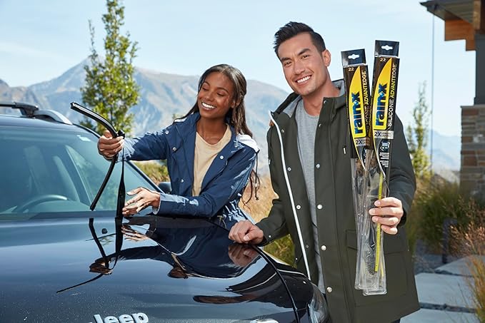 Rain-X Silicone AdvantEdge Wiper Blade 24" Windshield Wiper Blades Replacement, All-Weather Performance Lasts 2X Longer, Premium Beam, Installock Adapter for Easy Fit (Pack of 1)